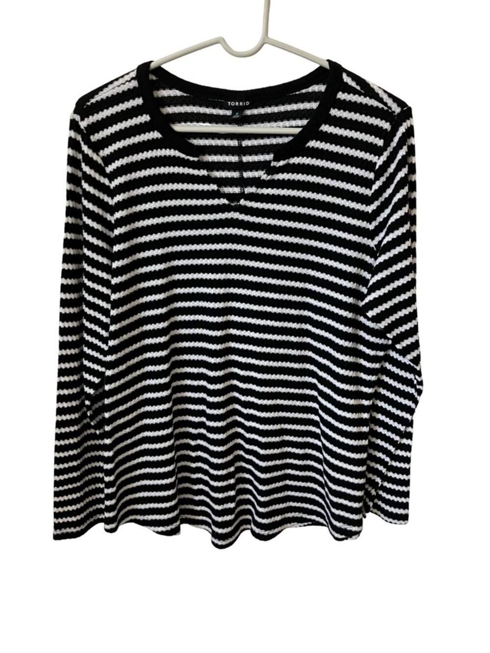 torrid Black & White Striped Long Sleeve Crew Top